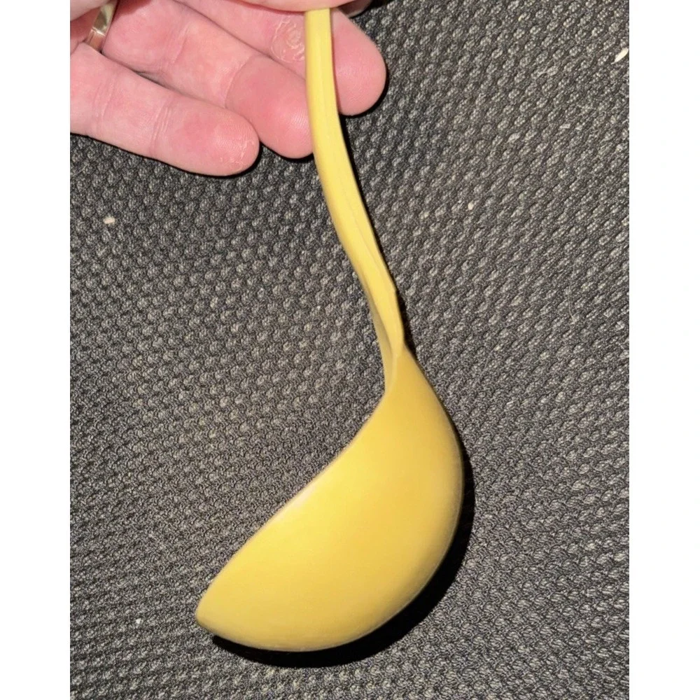Vintage VIP Sales Soup Ladle Yellow Plastic Melamine Foley Kitchen Utensil 11.5